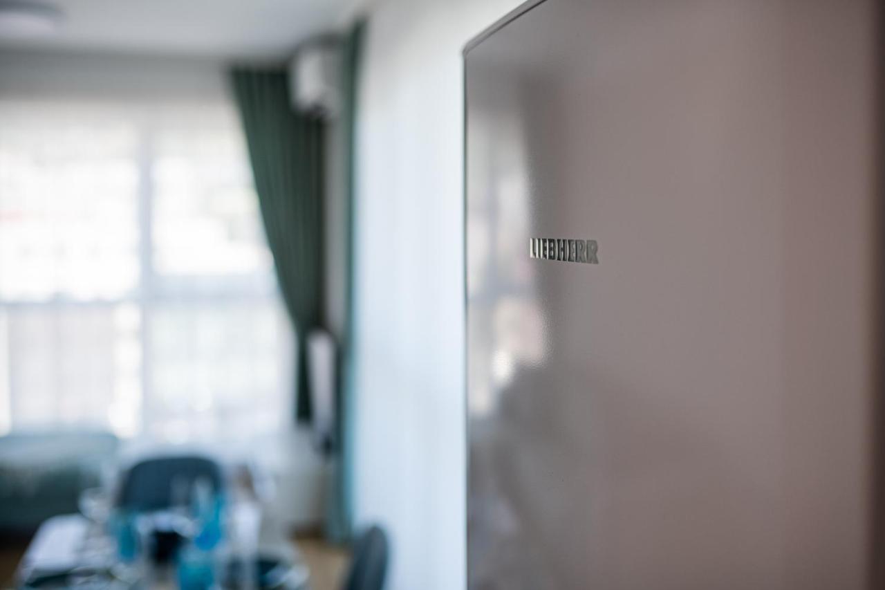 Sky Academic Lägenhet Varna Exteriör bild